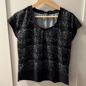 Oiselle story tee - black and white